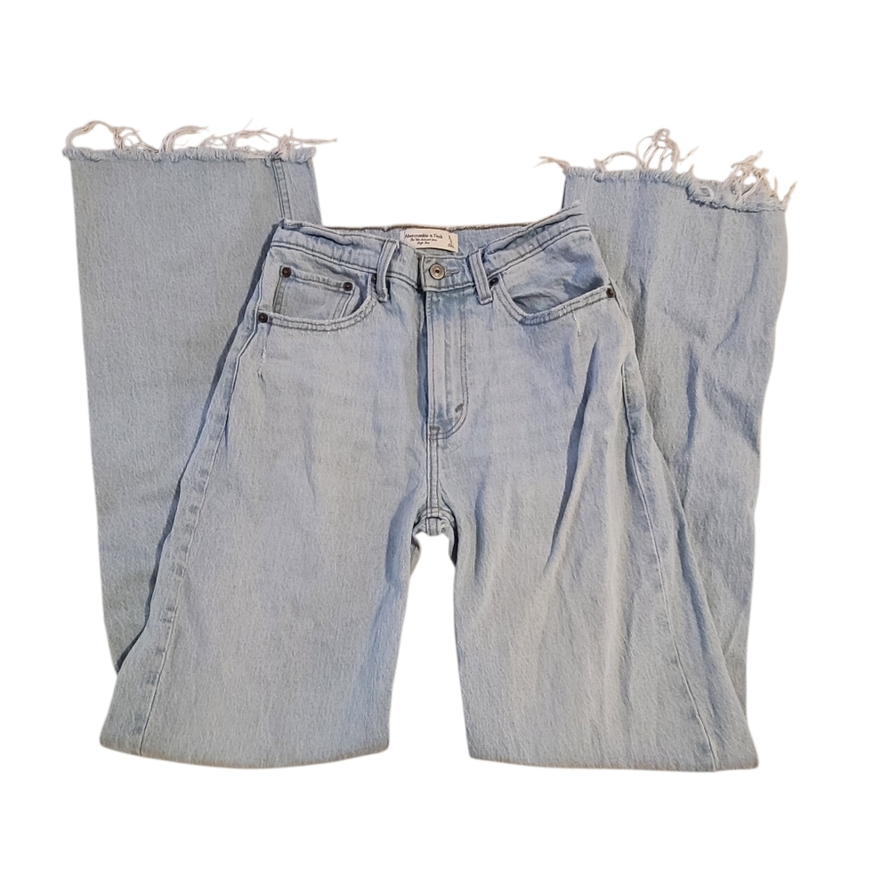 Abercrombie & Fitch Womans 90s Relaxed High Rise Demin Blue Jeans